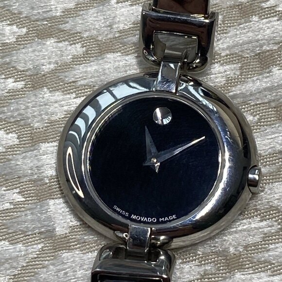 Movado Swiss Made Watch Sapphire Crystal Excellent Working Condition - Picture 2 of 16